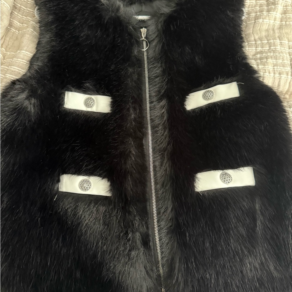 Dolce Cabo Black Faux Fur Women’s Vest